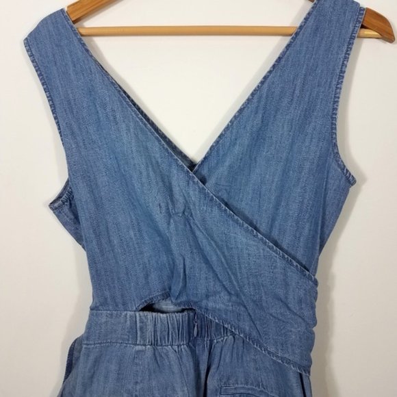 J. Crew Wrap Tie Chambray Jumpsuit Dalton Size 6 - Picture 5 of 7